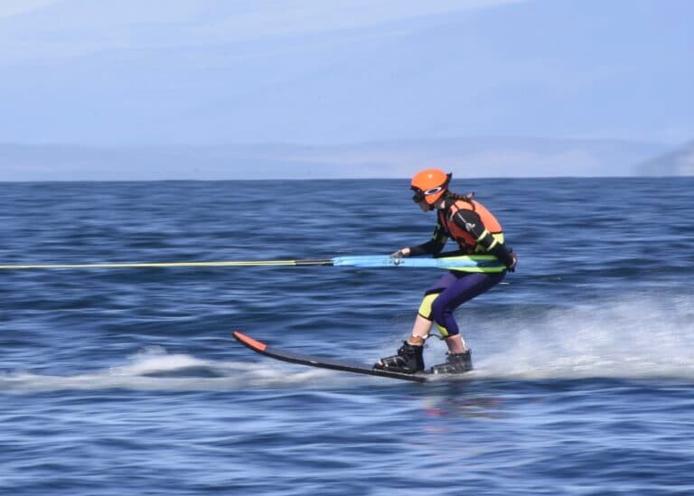 Waterski racing